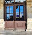 osmwiki:File:Closed set of double doors at Chemnitz Main Station.jpg