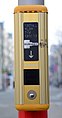 osmwiki:File:GuentherZ 2015-02-14 (1) Wien06 MariahilferStrasse Begegnungszone Fussgaengerampel mit EuroKey.JPG