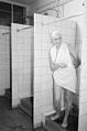 osmwiki:File:Fotothek df roe-neg 0006764 014 Portrait einer Frau mit Handtuch und Badehaube i.jpg